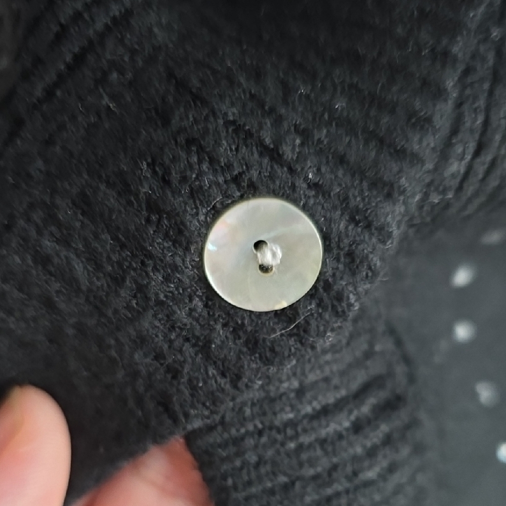 Black‎ Sweater with Rhinestones - Picture 5 of 5